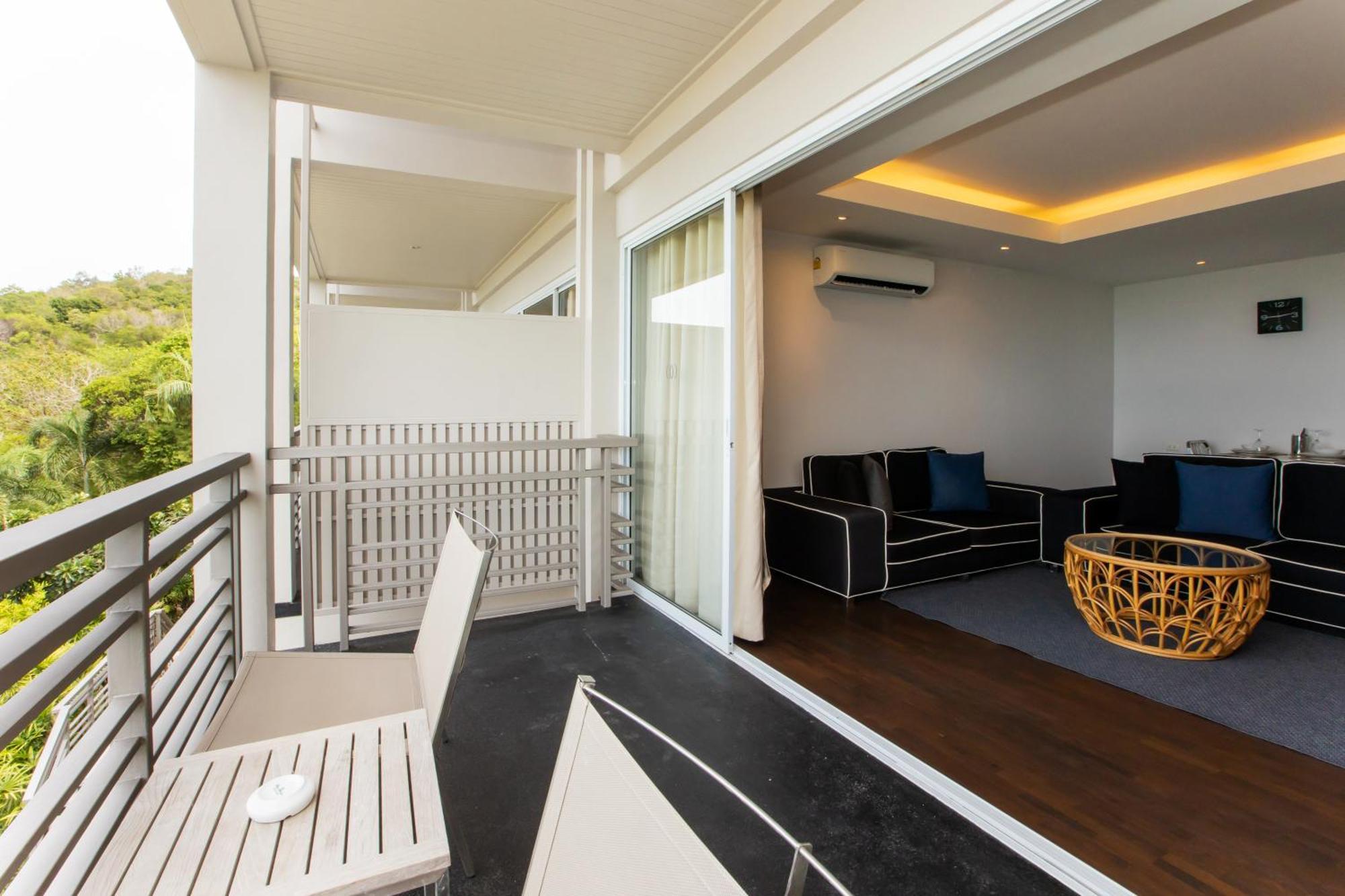 Mantra Samui Resort Mae Nam